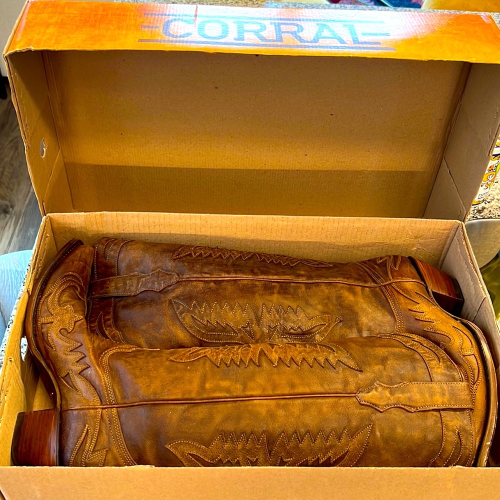 Like New Condition (Worn Once) - Corral Vintage Brown Tall Cowboy Boots (sz 11)